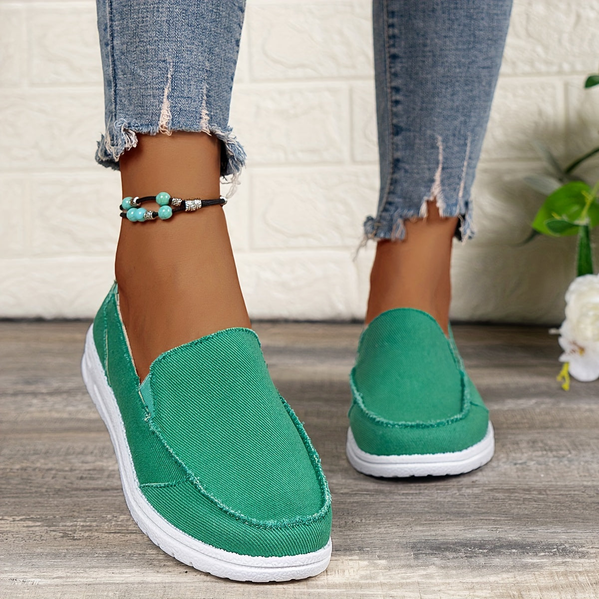 Women's Flat Canvas Shoes, Solid Color Round Toe Slip On Low Top Sneakers, Casual Walking Trainers