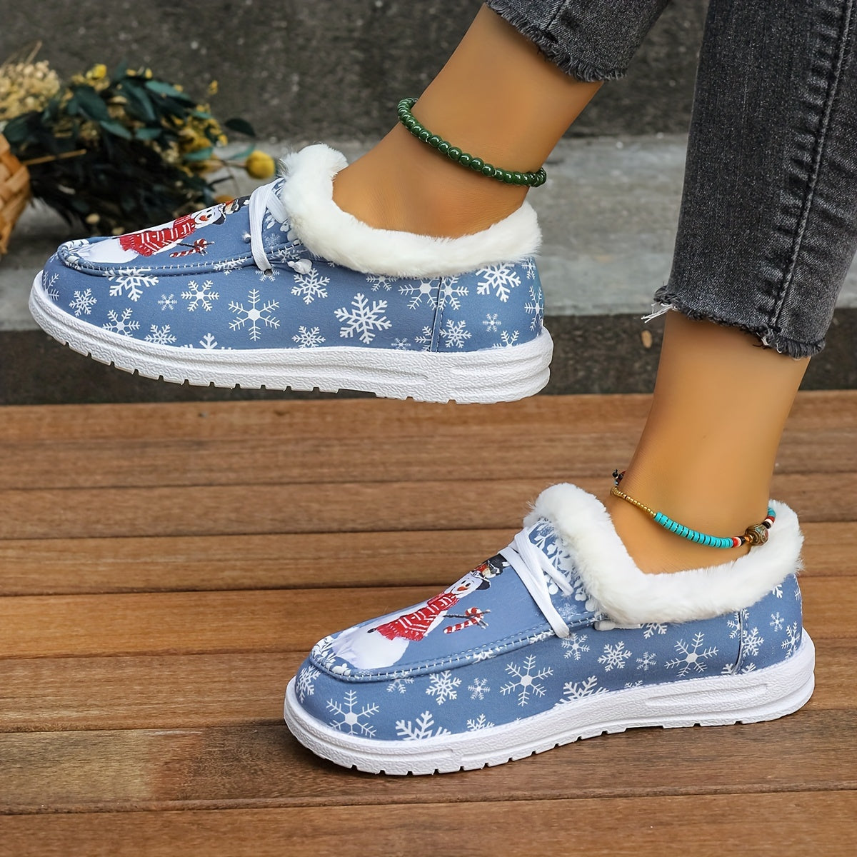 Women's Snowman Pattern Canvas Shoes, Casual Lace Up Outdoor Shoes, Lightweight Low Top Plush Lined Christmas Sneakers